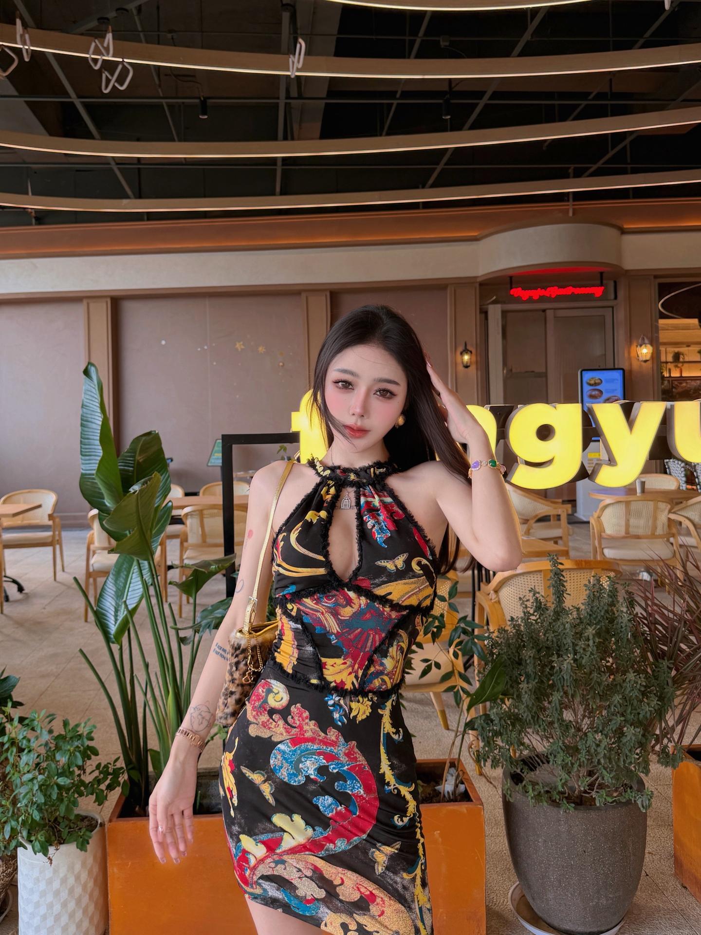 我的一生没有任何计划  即兴发挥 于是我独行  自由 饱满 沸腾