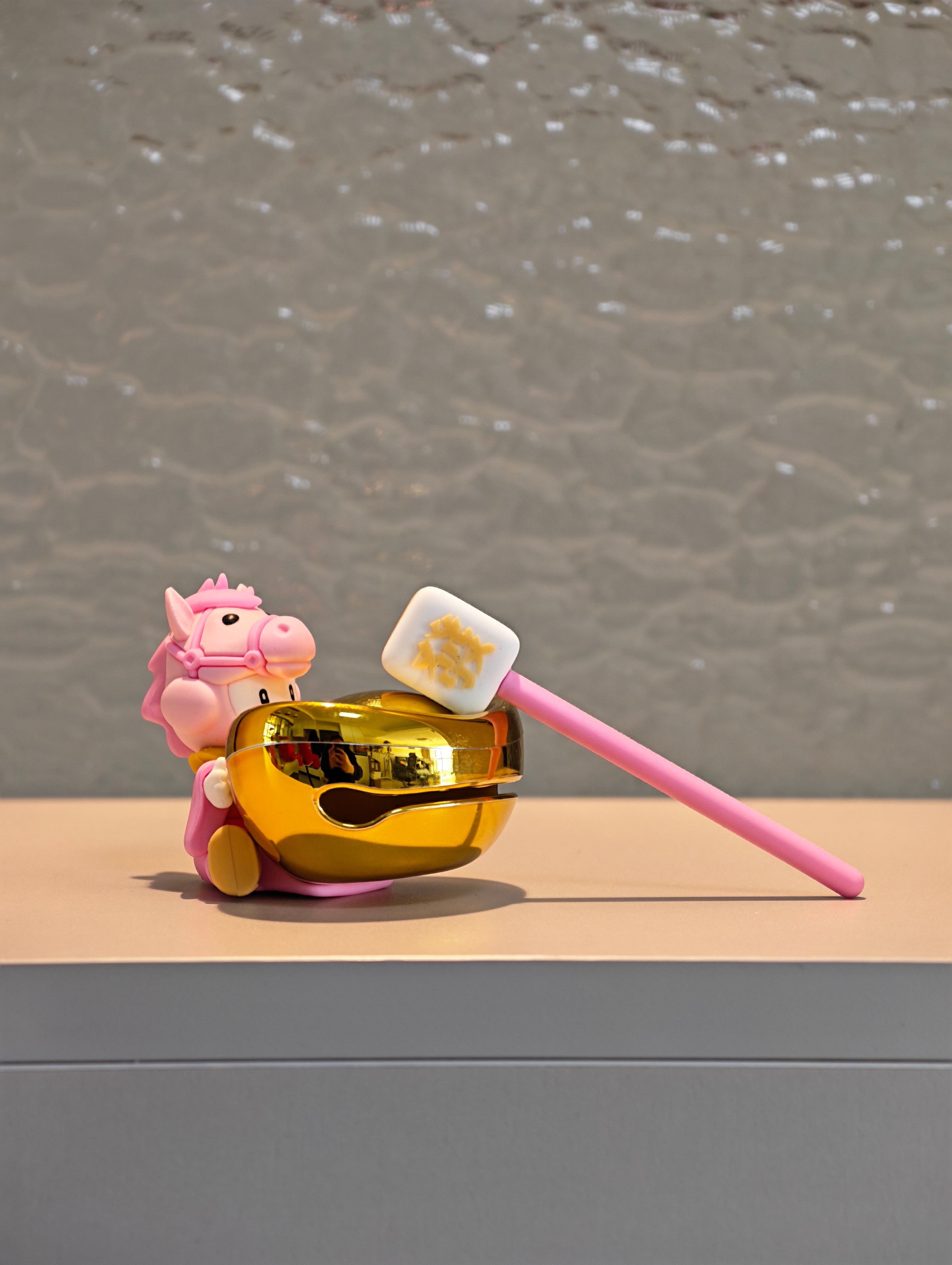 收到了OPPO的时来运转礼盒，真喜庆！内容也是相当丰富，有毛毯、保温杯、大富翁游