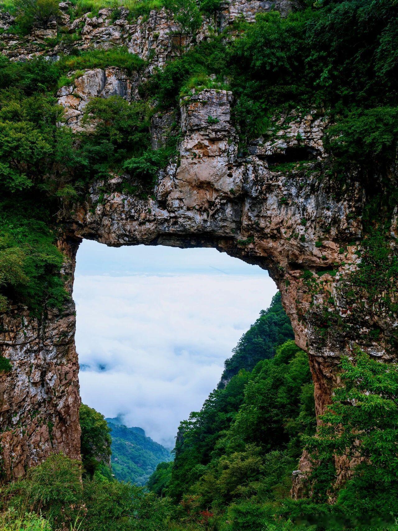 很多人读起来一头雾水：辉县，到底是县还是市？它是全国独一份的辉县市。曾经还有吴县
