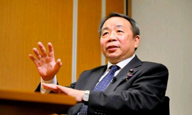 在我们批评日本之后，石平出来表态了！
8月1日，石平声称，7月31日日本的国家情