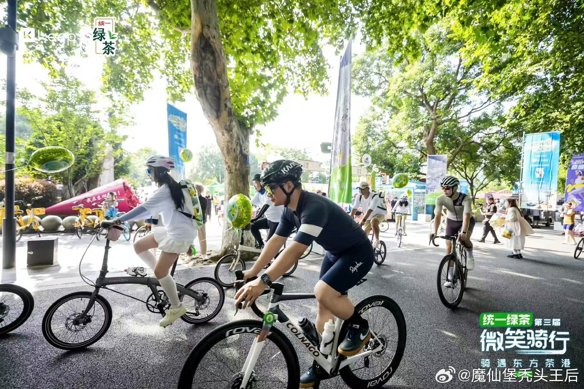 在最浪漫的地方搞抽象谁懂啊，夏天在东湖绿道骑车真的太治愈了。风裹着荷花香吹过来，