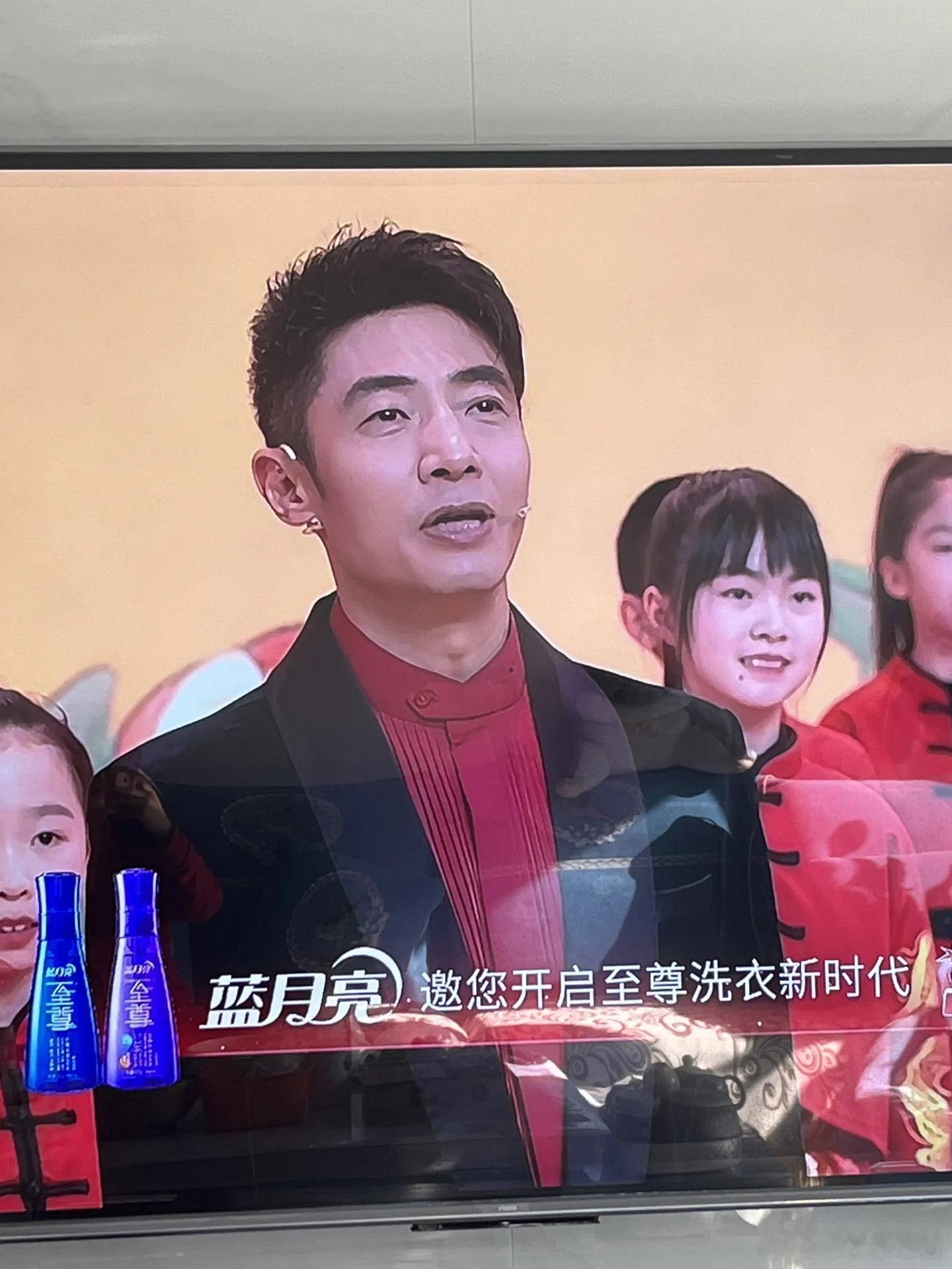 谁给撒贝宁画得眉毛[笑cry][笑cry][笑cry] 