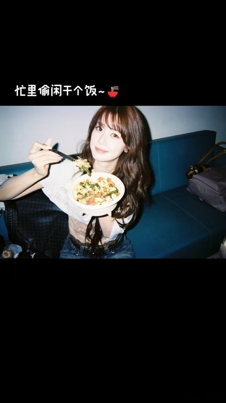 不要低估赵昭仪出片的决心宣传总监赵昭仪带着她的大片来了赵昭仪一拿起相机秒变宣传总