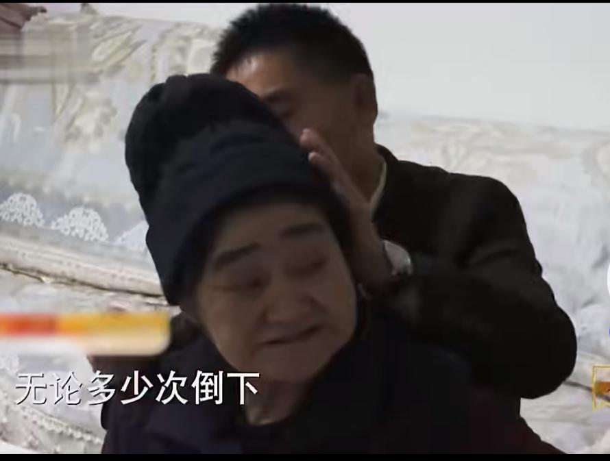 15年前“千里背疯娘上大学”的男孩，感动全中国，如今活成这般模样

15年前，一