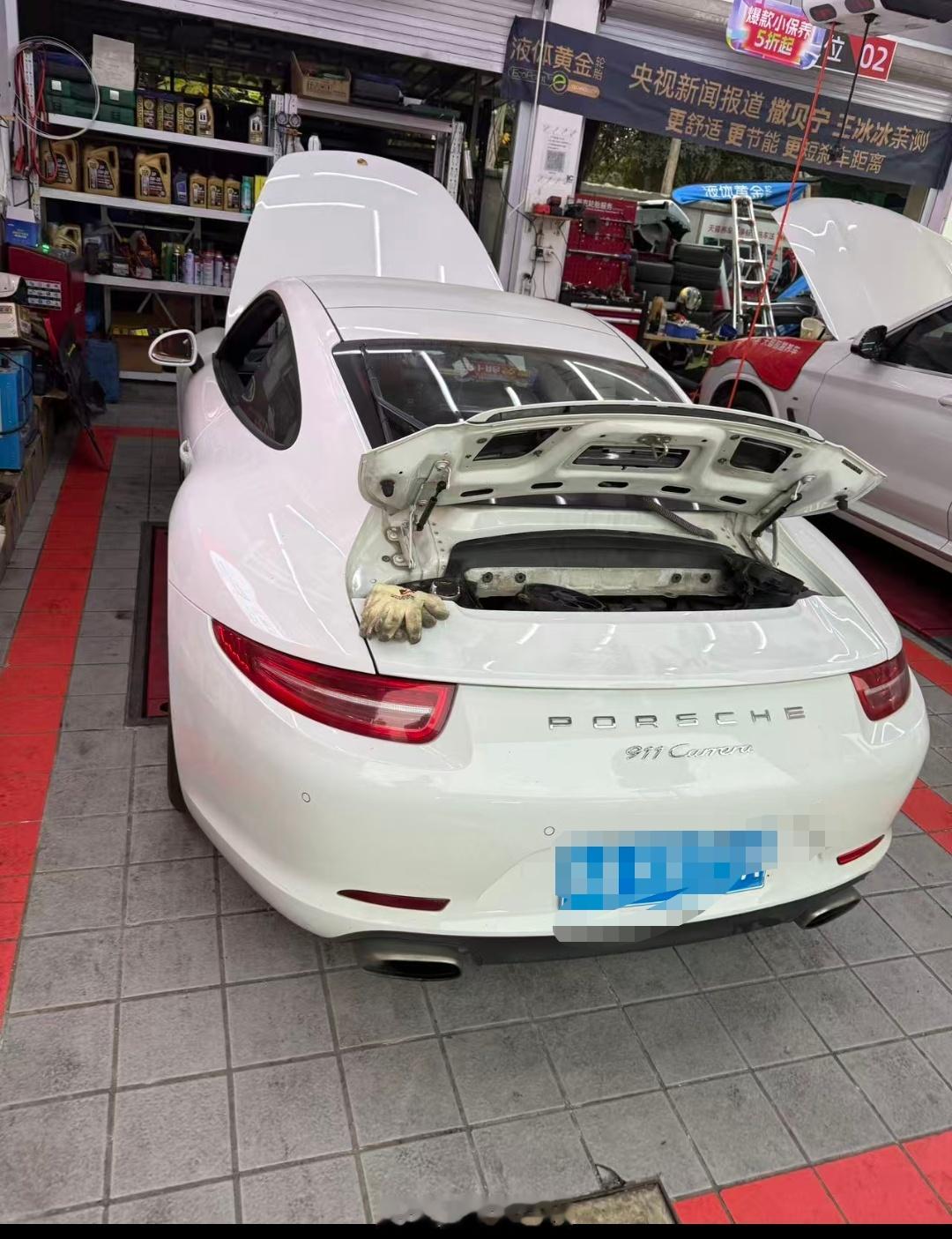 33万的大G都是谁在买还别说还真有人会为了dreamcar去选择十来年的老车，过