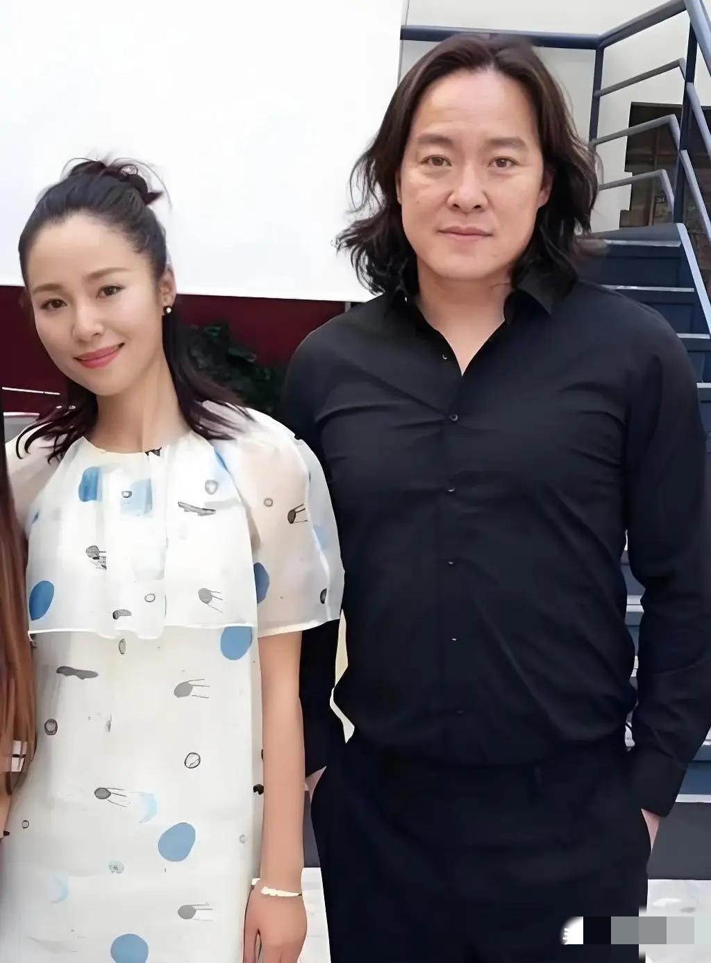 江一燕官宣离婚，
好奇查了一下她前夫，
真没想到啊，原来她的前夫就是那个曾经在《