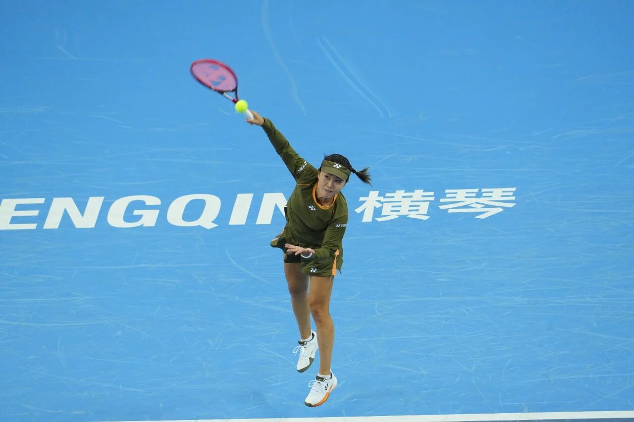 第十五届全运会网球女单冠军：朱琳🏆网球项目女单决赛落幕，来自安徽队的朱琳以6-