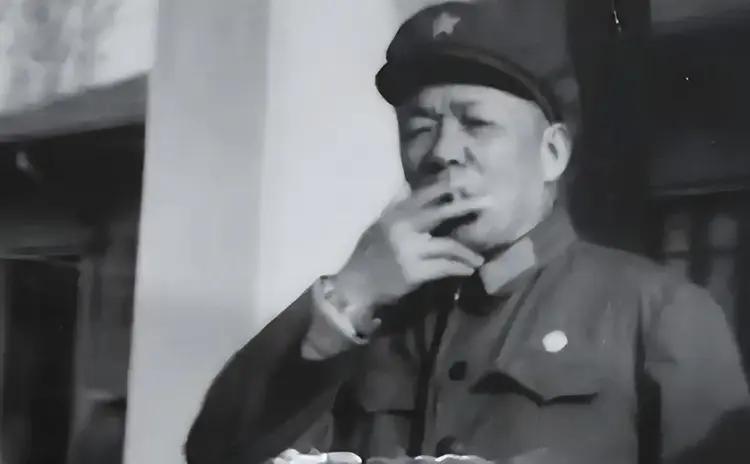 1986年，开国上将韩先楚病重垂危，他心里始终惦记着跟随自己将近20年的秘书姚科