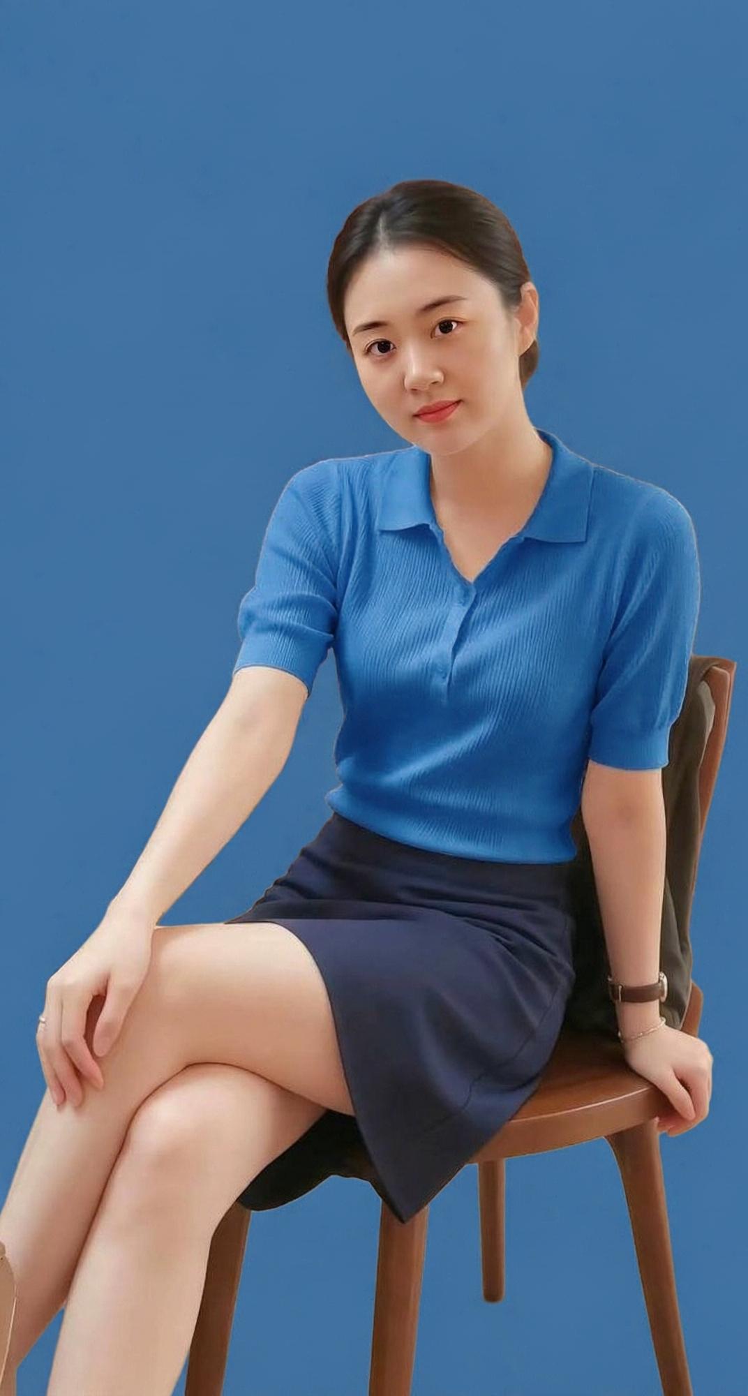 新来的“女同事”！
被深深吸引！
人怎么可以长的这么好看！