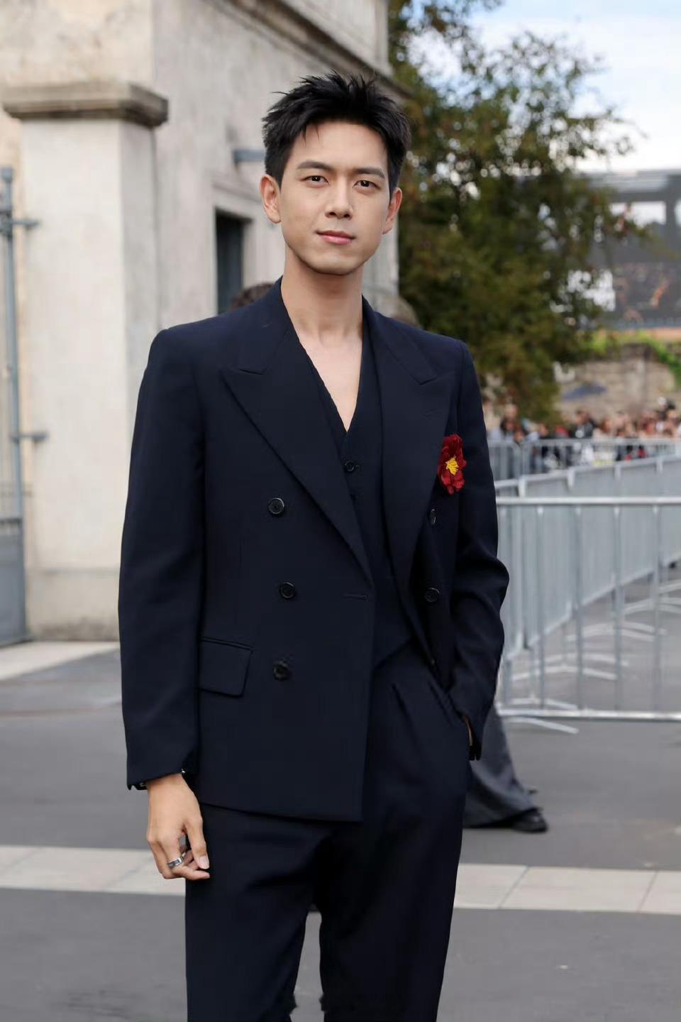 Prada代言人李现 柳智敏 ​​​
