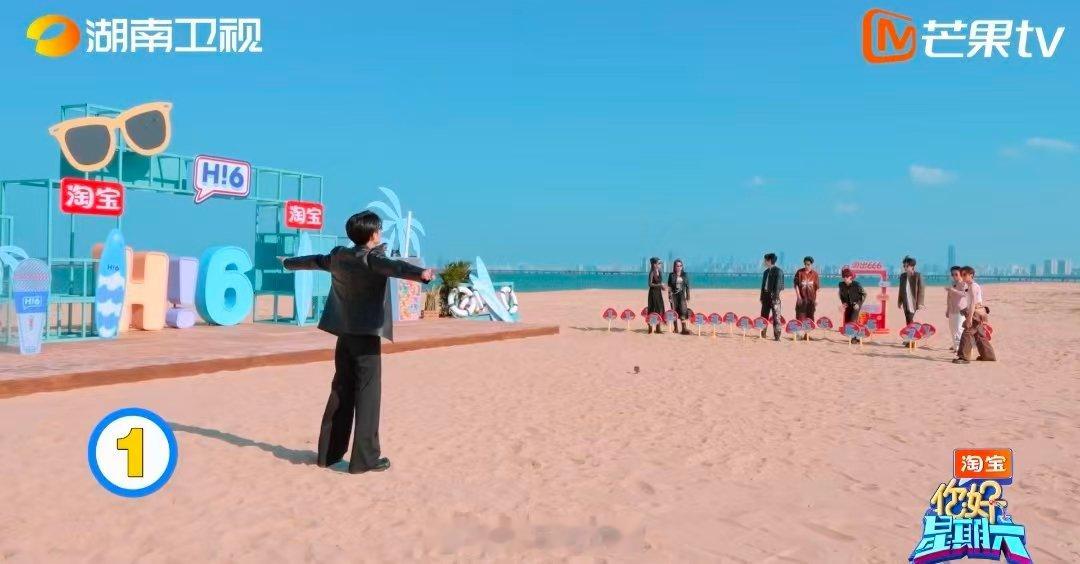 丁程鑫嗖一下飞出去了 你好星期六丁程鑫直接化身小飞人！指令一响立马嗖一下冲出去，