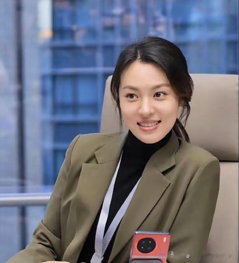 山东果然是出美女啊，这个女演员好漂亮，长相标致，眼睛又大又圆，皮肤白皙，给人一种