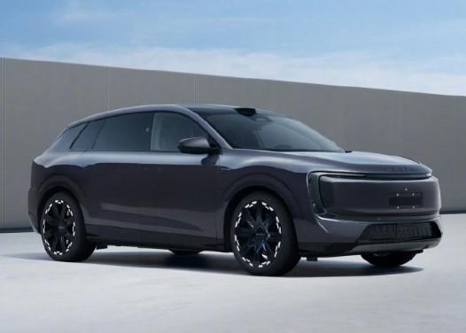 上汽AUDI首款SUV—E7X，现身工信部第402批新车公告，后官图也出炉了。