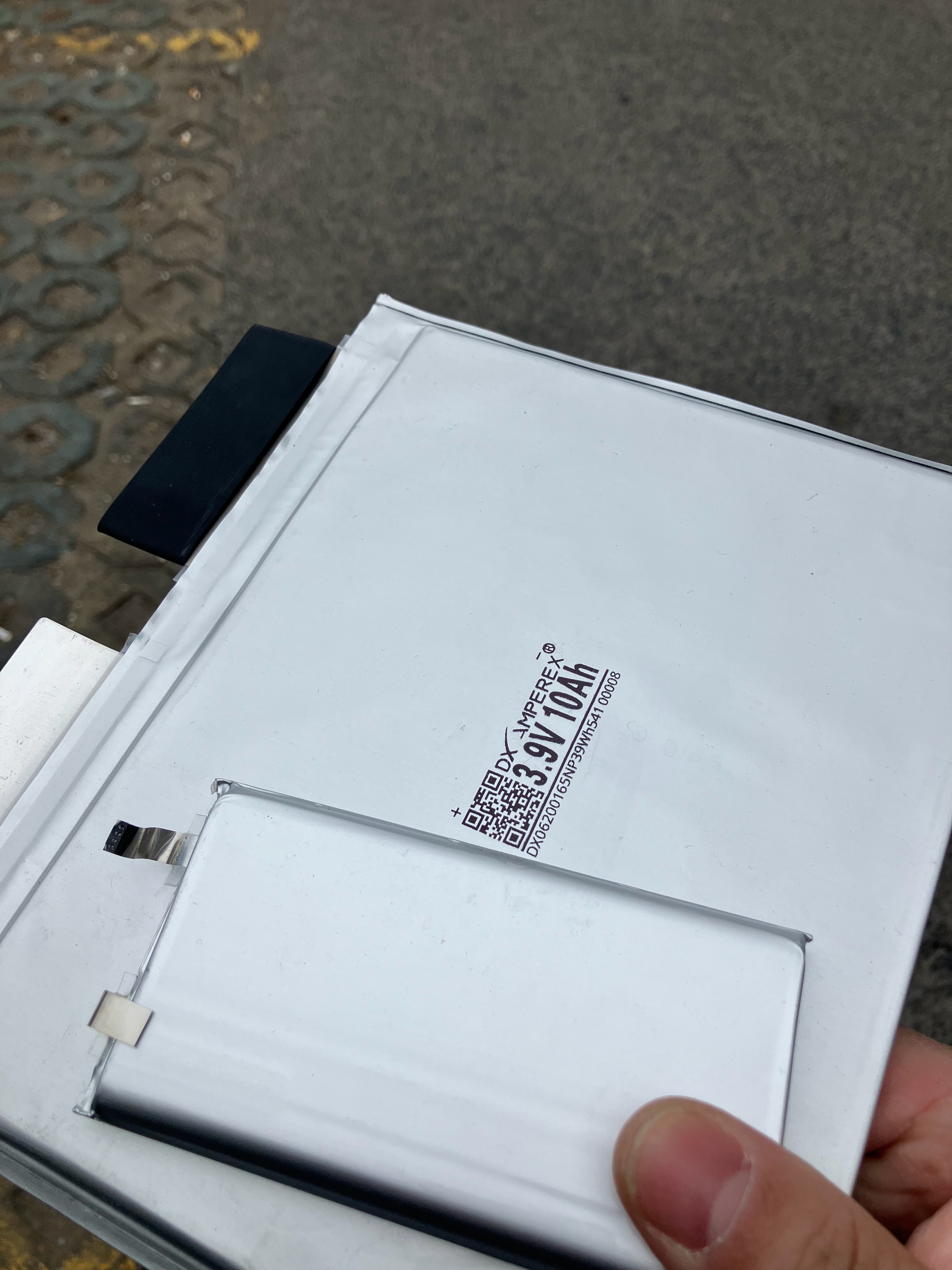 去参加一个电驱产品的发布会。 