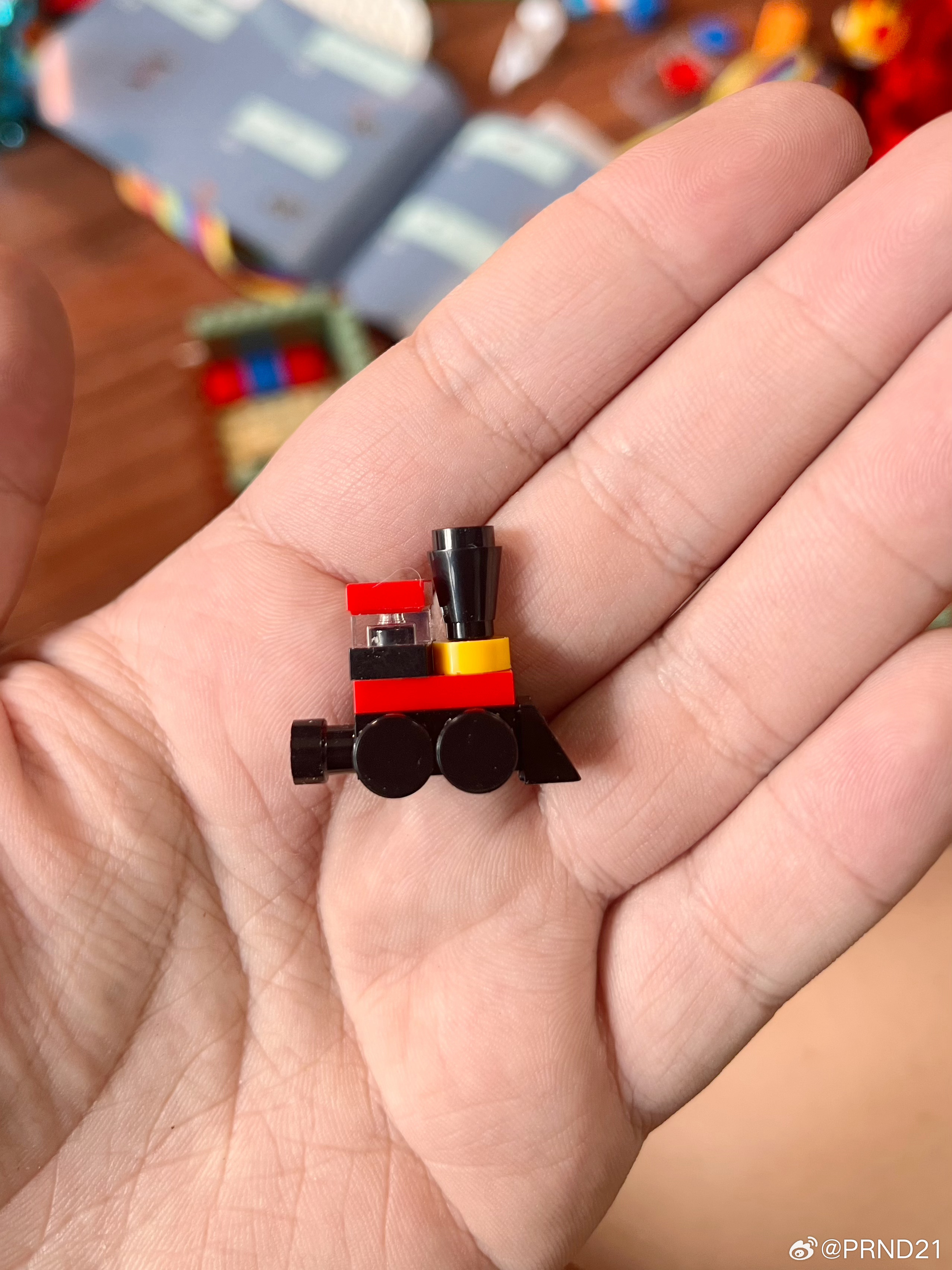 Lego原厂这个小火车做得好巧妙…… 