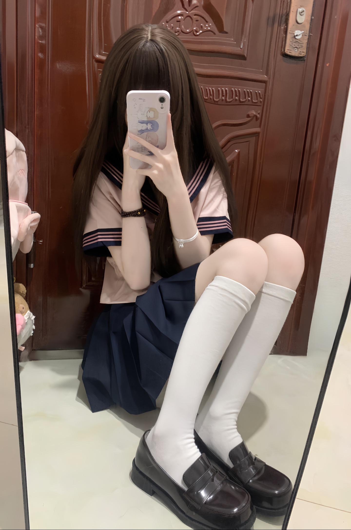 片刻的幸福都有代价