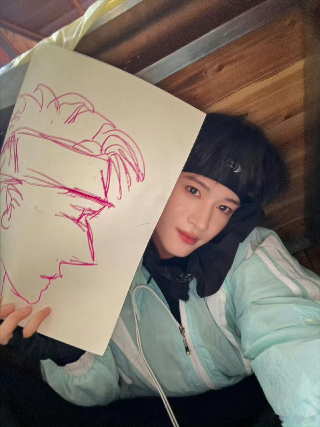 闫桉摔手机应该没人同情私生的吧？ ​​​