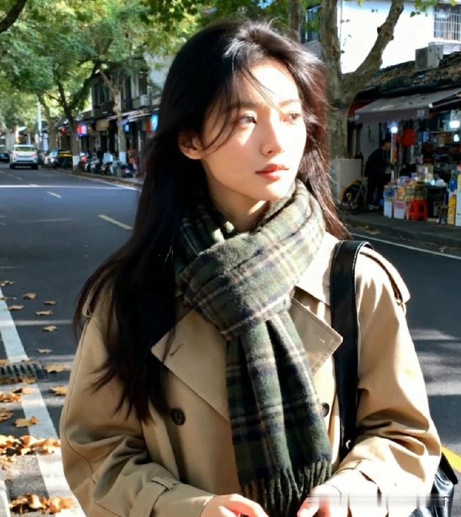 当下很多人陷入误区：只要努力赚钱撑起家用，就算尽到了父亲的全部责任。于是在外奔波