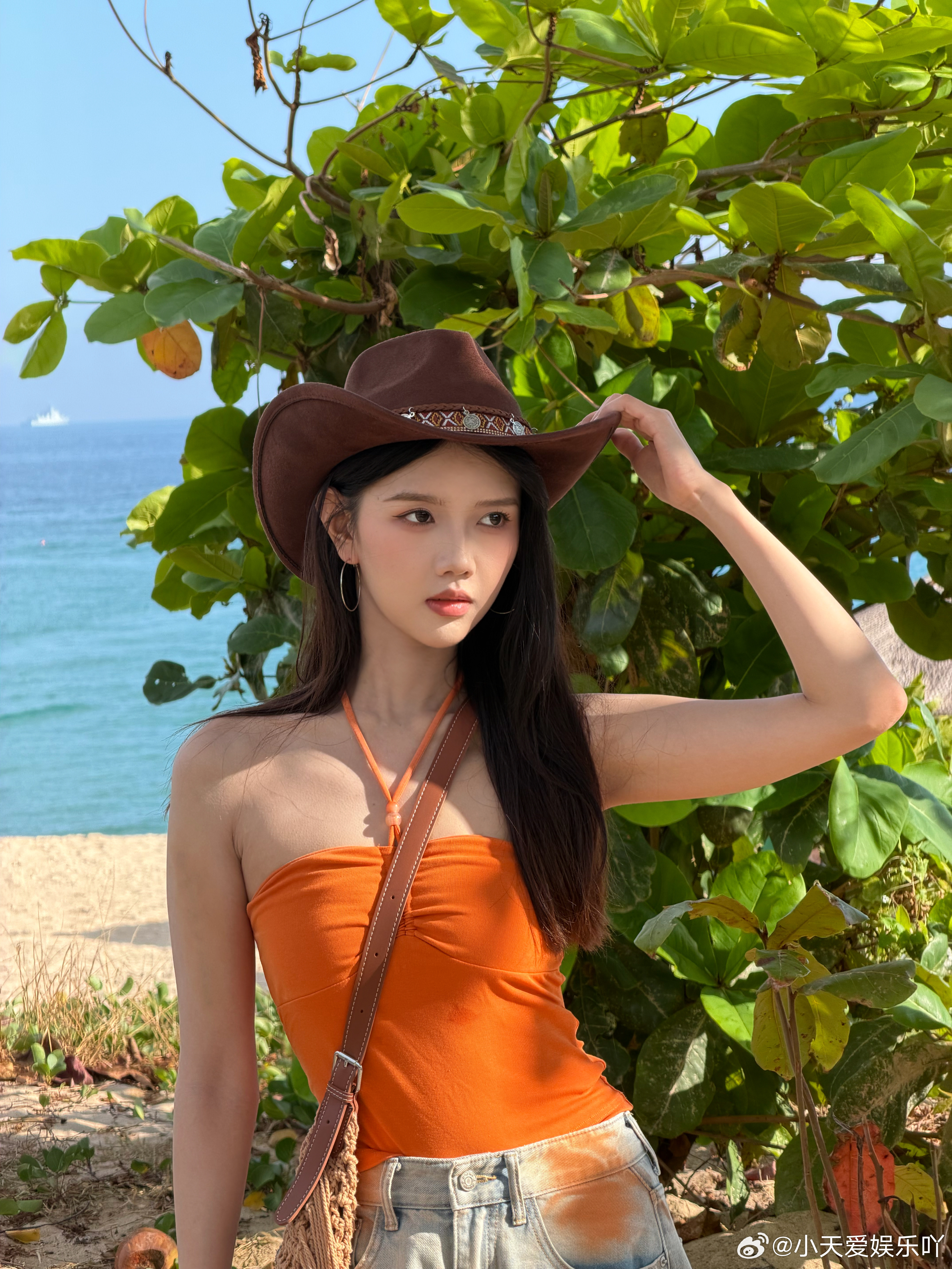 这个妹妹真的很美啊，眼神戏特别好，私下也可可爱爱的，赶紧上桌齐本宫