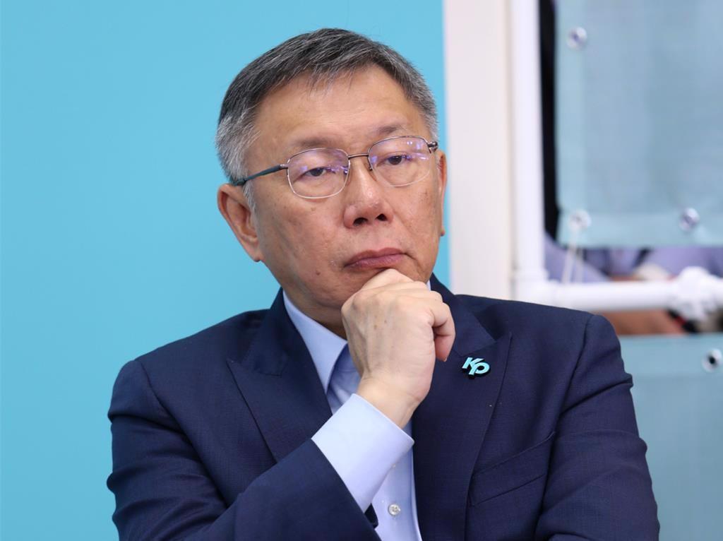 【柯文哲称钱没进自己口袋就行，被赵少康怼了】
民众党陷入假账风波后，柯文哲表示反