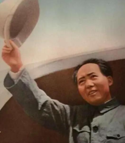建国后有条不成文安排：周总理、刘少奇、朱德都能坐飞机，唯独毛主席很少乘坐

上世