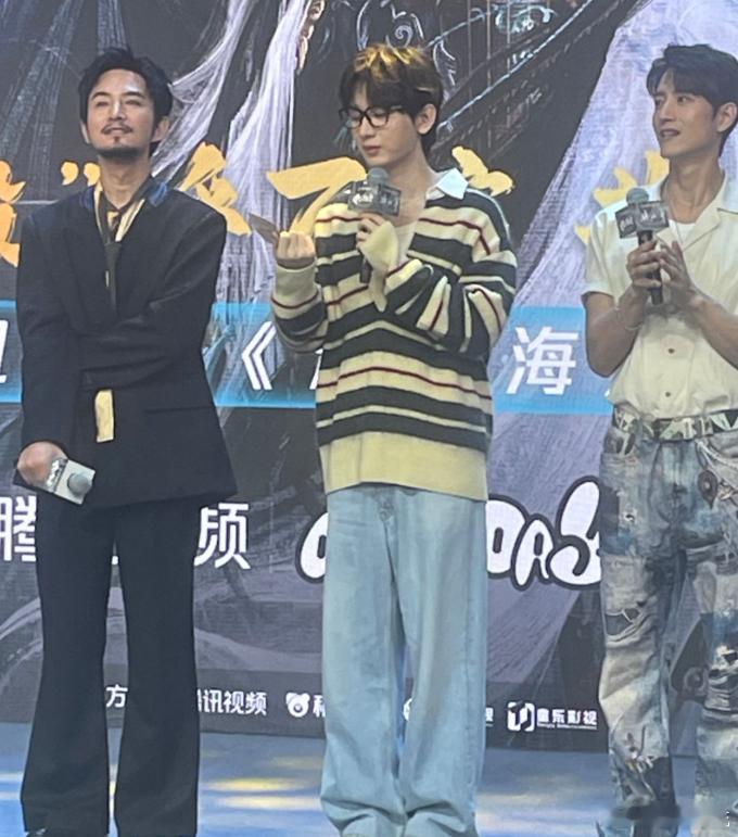 成毅说赴山海武林大会打戏拍了七八天 看到哥为了这场打戏如此专注和努力，真的特别感