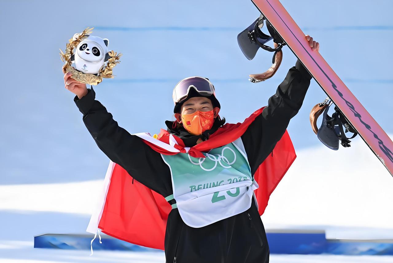 苏翊鸣两届冬奥集齐金银铜

2026年米兰-科尔蒂纳冬奥会单板滑雪男子大跳台决赛