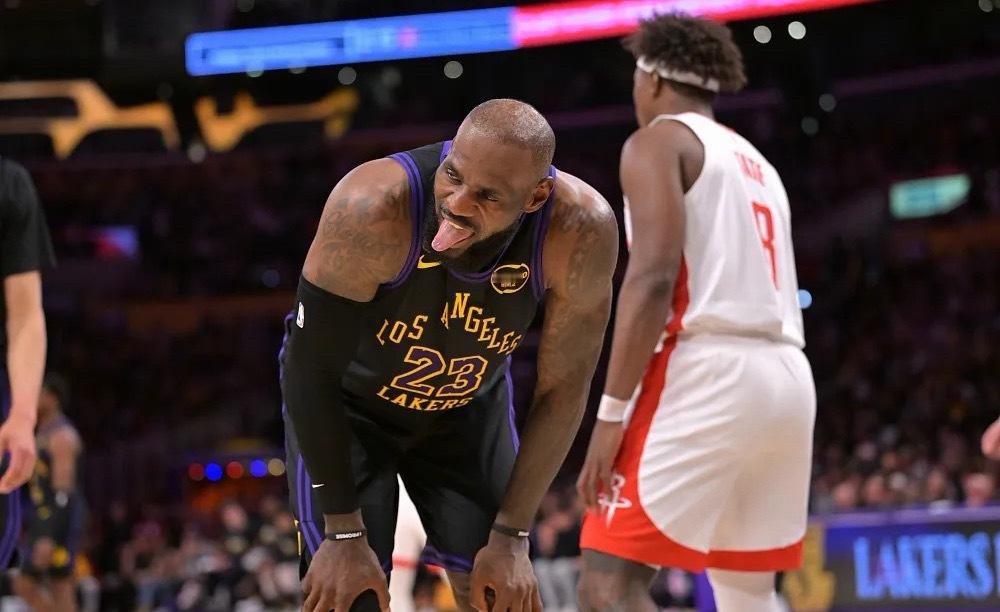 NBA季后赛，湖人98-78大胜火箭，系列赛4-2晋级次轮。随着湖人成功晋级，N