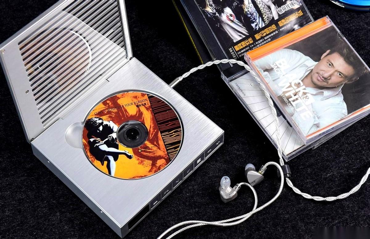 先别问买哪个CD机。
真的。
你这第一步要是走错了，几千块钱可能就当学费了，买回