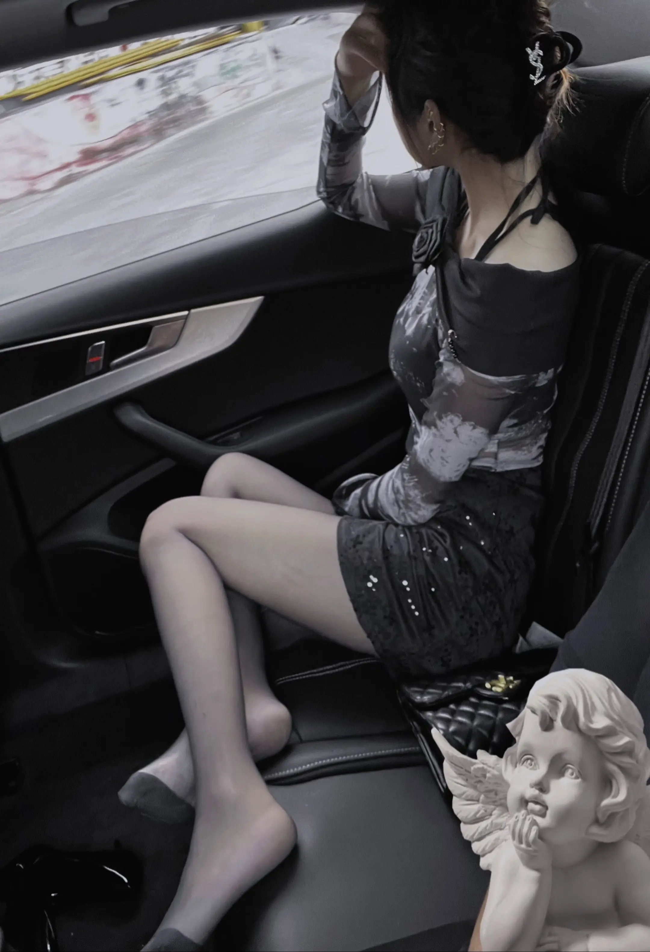 很喜欢的一句话：一个男生的爱要看细节，一个女生的爱要看脾气。