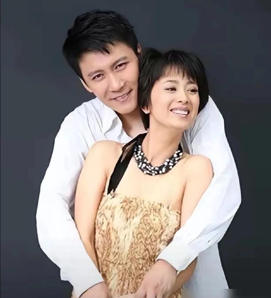 惊爆！原来这对低调的荧幕佳偶竟是夫妻！丈夫赵峥，颜值与实力并存，凭借俊朗外形与儒