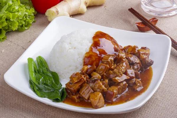 剩饭最好吃的10种做法


1黄油芝士焗饭
2黑松露炒饭
3黑椒牛排粒炒饭
4咖