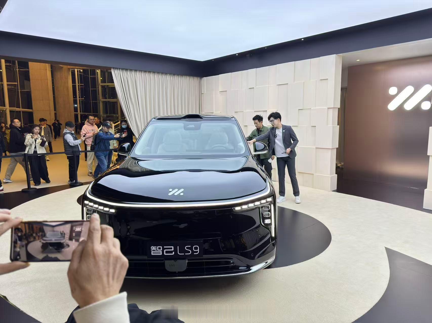 发布会已就位，评论区猜个起售价，最接近的有红包 