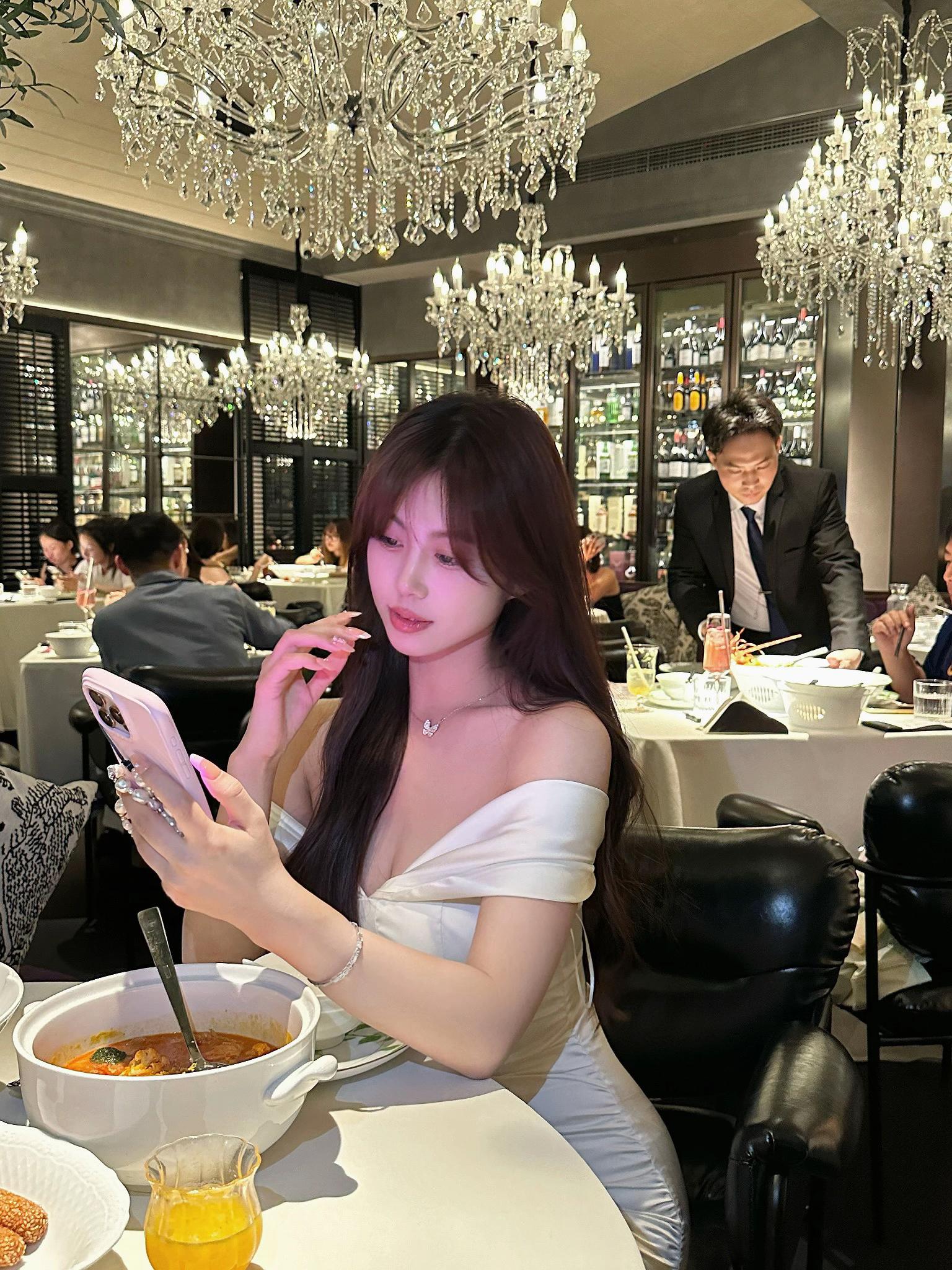 可是 山高路远谁会一直陪在我身边