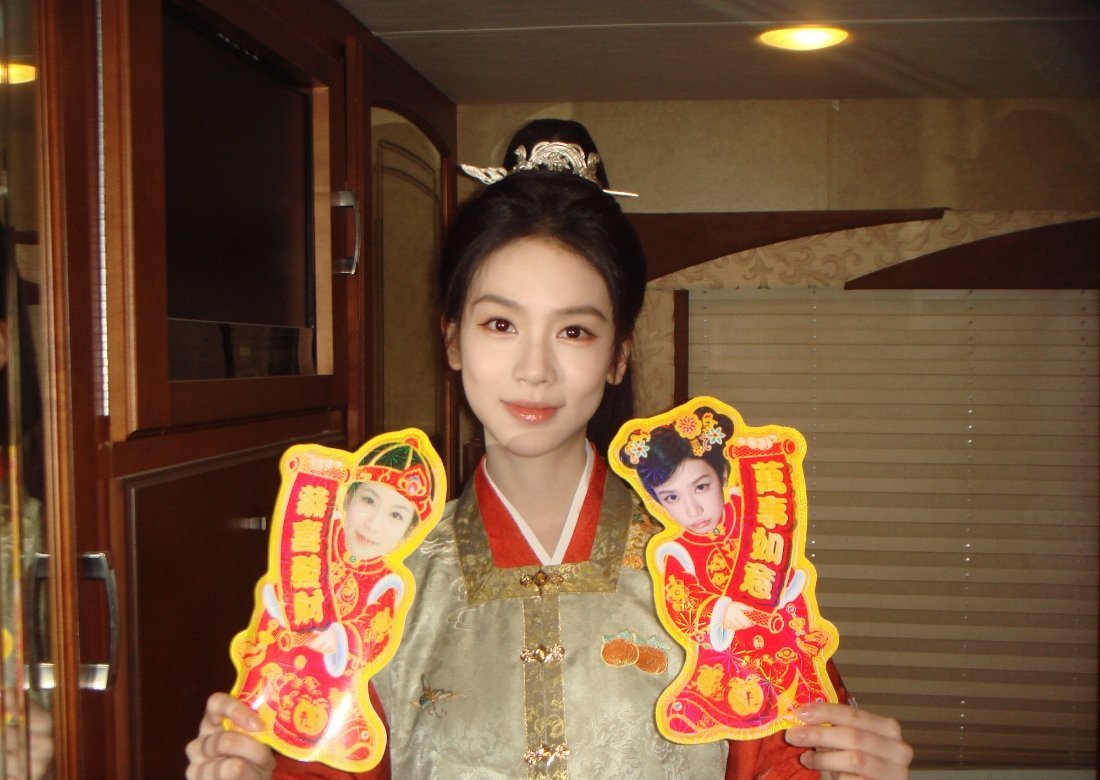 刘梦芮新年快乐新的一年有没有什么想对自己说的话呀～ 