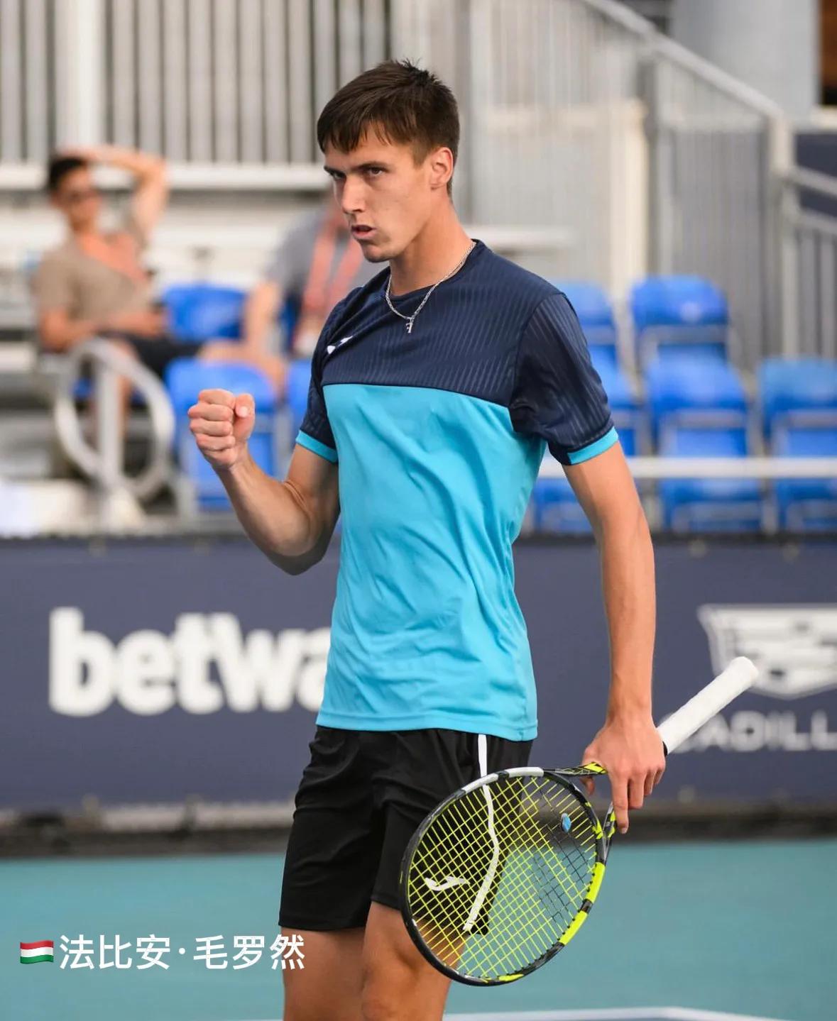 ✅澳网男单次轮最新战报：大塞伦多洛、保罗晋级32强！

1、18号种子阿根廷塞伦