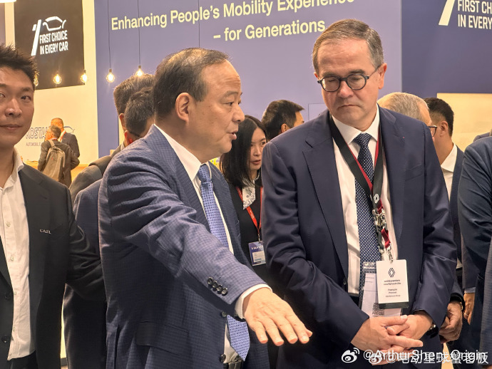 宁德时代董事长曾毓群与雷诺集团7月份刚刚上任的首席执行官 François Pr
