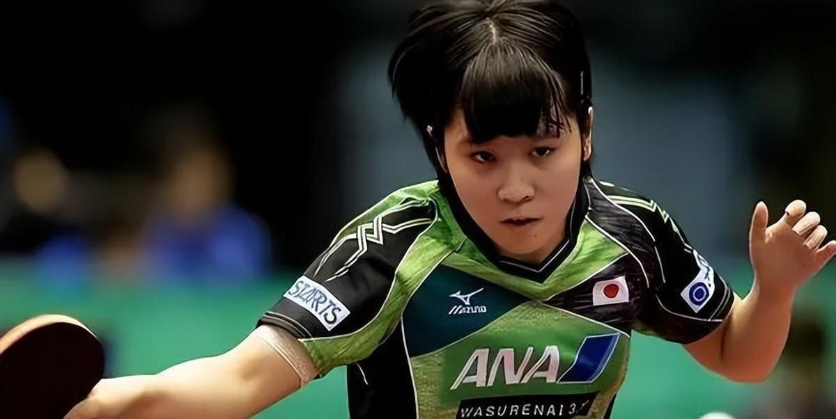 平野美宇在WTT蒙彼利埃冠军赛首日女单比赛中大放异彩，横扫罗马尼亚老将萨马拉，三