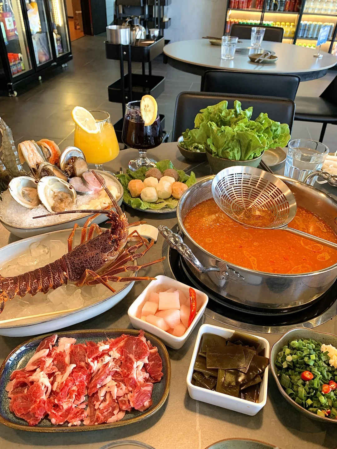 黑珊瑚糟粕醋海鲜牛肉火锅🦞 鲜到上头！