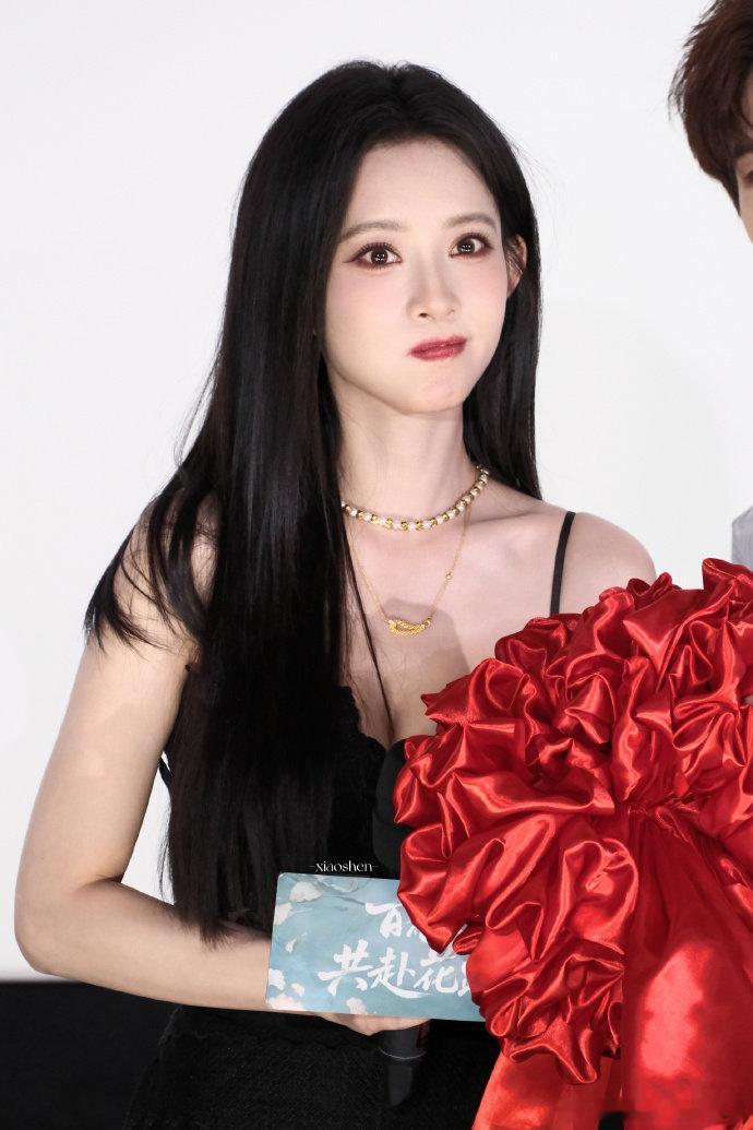 孟子义哄人方式孟子义伴手礼送黄金不仅有黄金还有大牌好物，这份伴手礼属实诚意满满 
