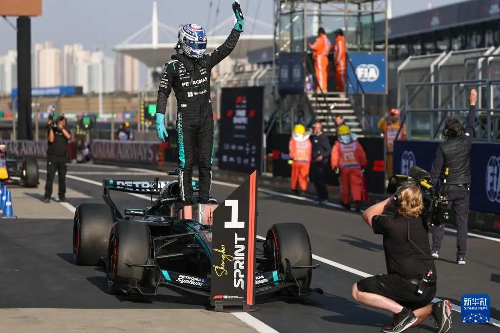 F1墨西哥站：梅赛德斯的引擎升级“没来”，本身就是一条新闻
梅赛德斯推迟了ADU