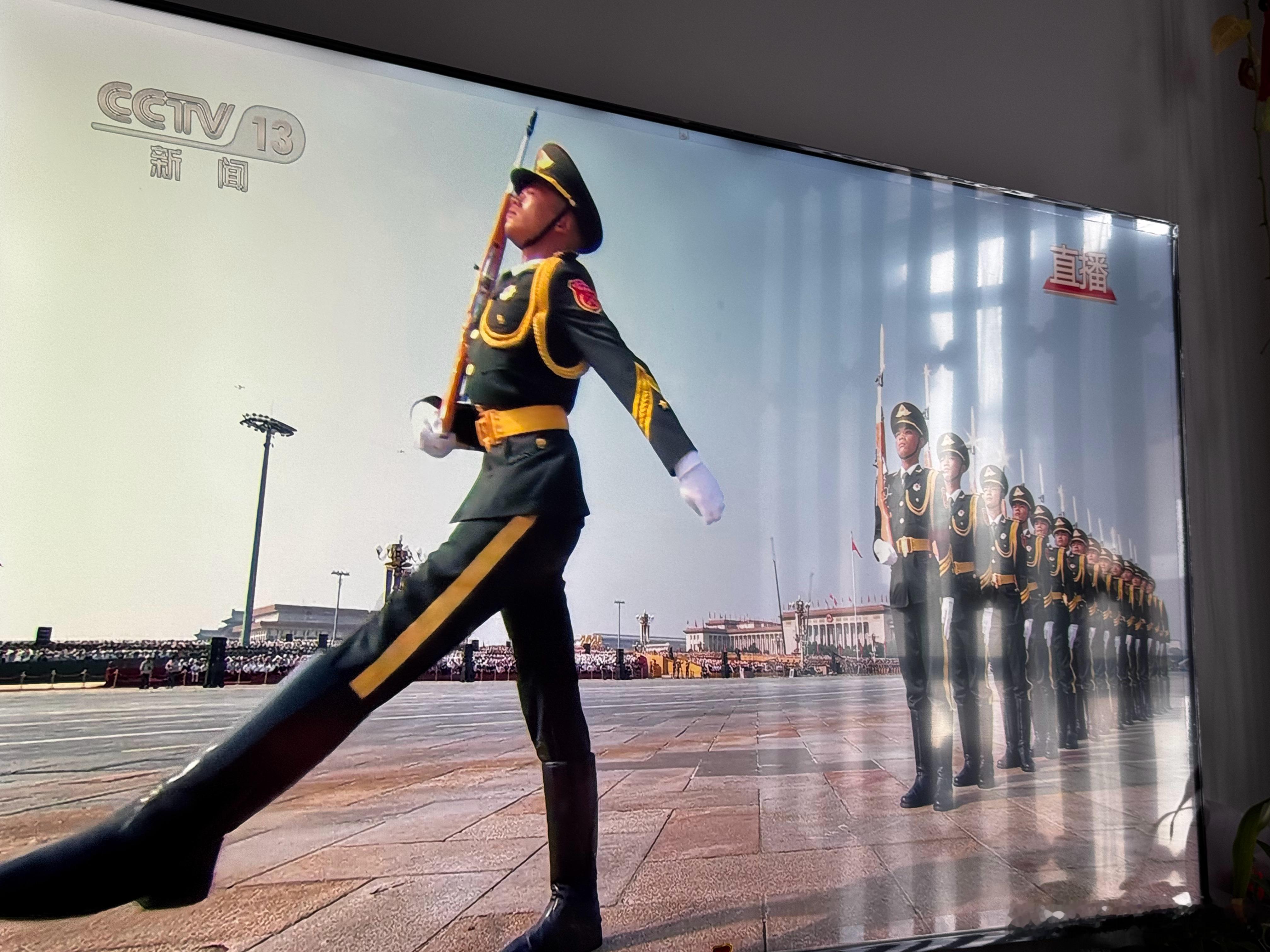 九三盛大阅兵开始了，激动啊 ​​​