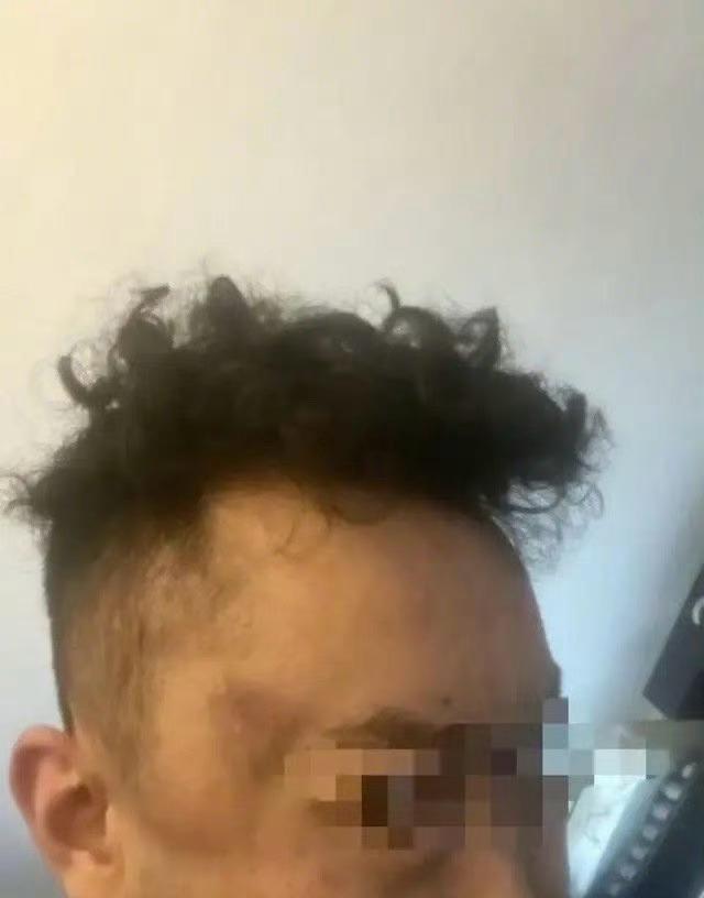 母亲派出所遭民警责骂，男子插话后被拖进女厕群殴，最终，驳回涉事民警张某的上诉，维