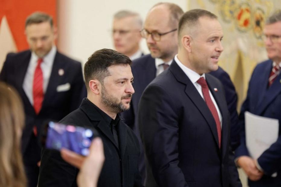 惊爆！乌克兰选举陷“钱荒” 求外国出资还提安全条件
 
塔斯社12月25日消息，