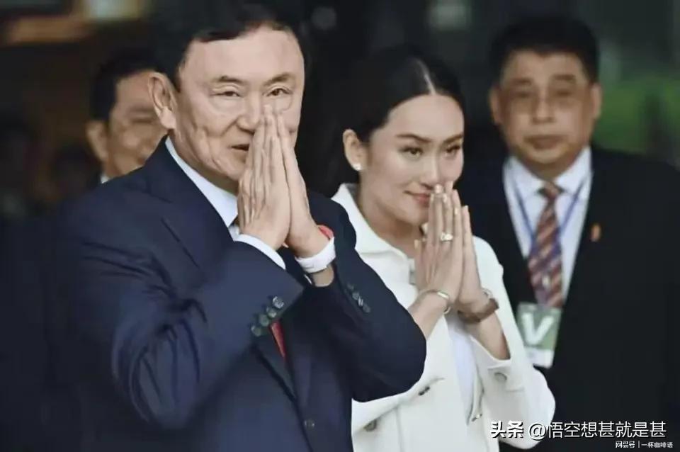 什么他信假释受阻？就是把他信假释当成了政治博弈的筹码。

20号，泰王御旨由议长