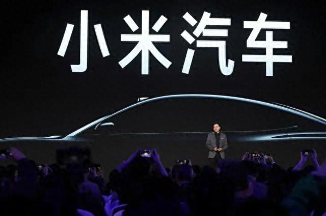 #小米汽车最早二季度交付#卢伟冰：小米将“很快”揭晓其定价，并表示国内交付最快将