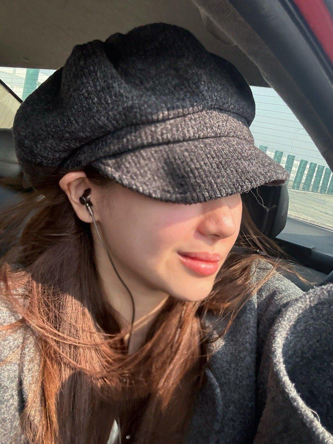 唉 帅哥的人生 注定要被美女追逐 