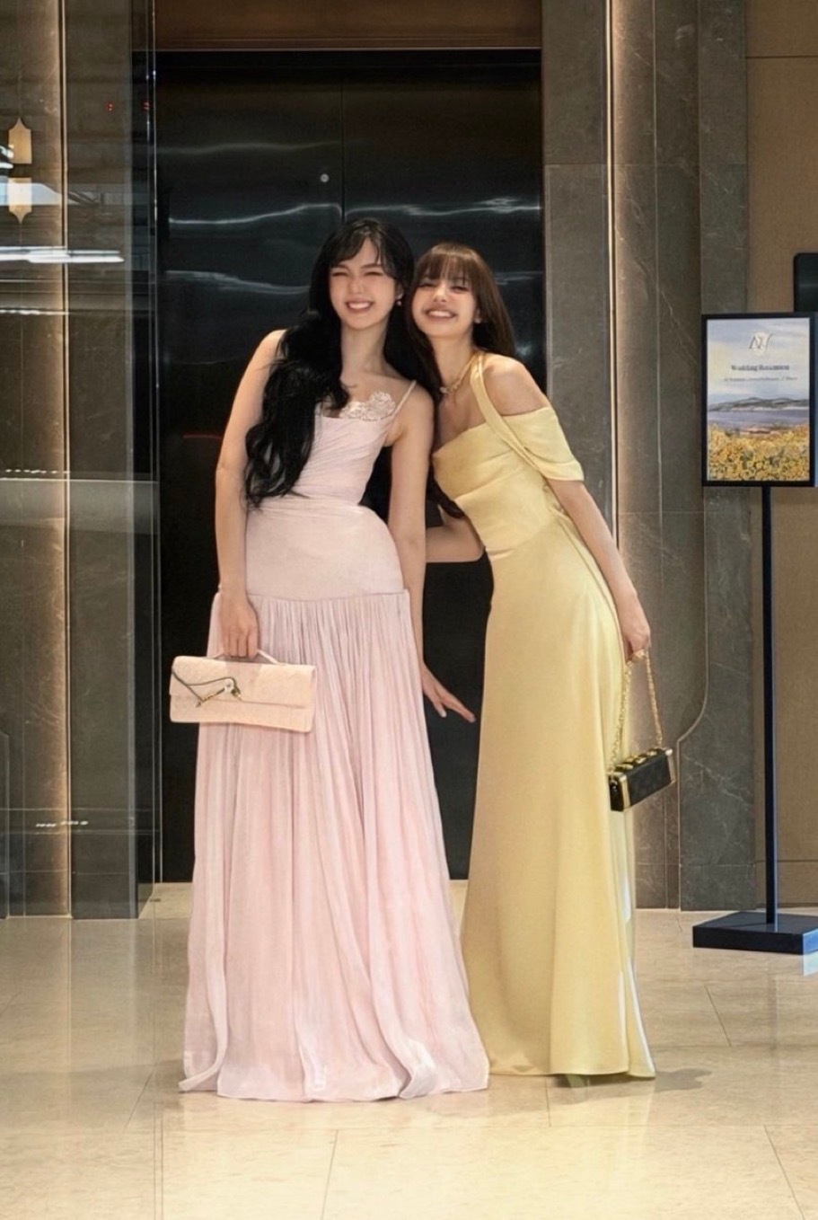 Lisa参加婚礼❤️ 260720 LISA IG STORY更新LISA