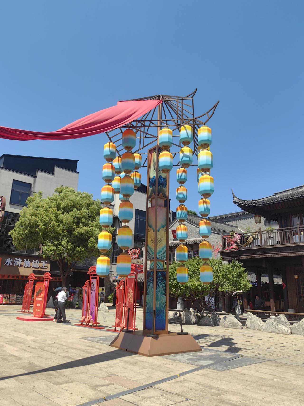 中美建设性战略稳定关系，说白了就是中美俩大国在政治、经济、军事等多方面建立起一种