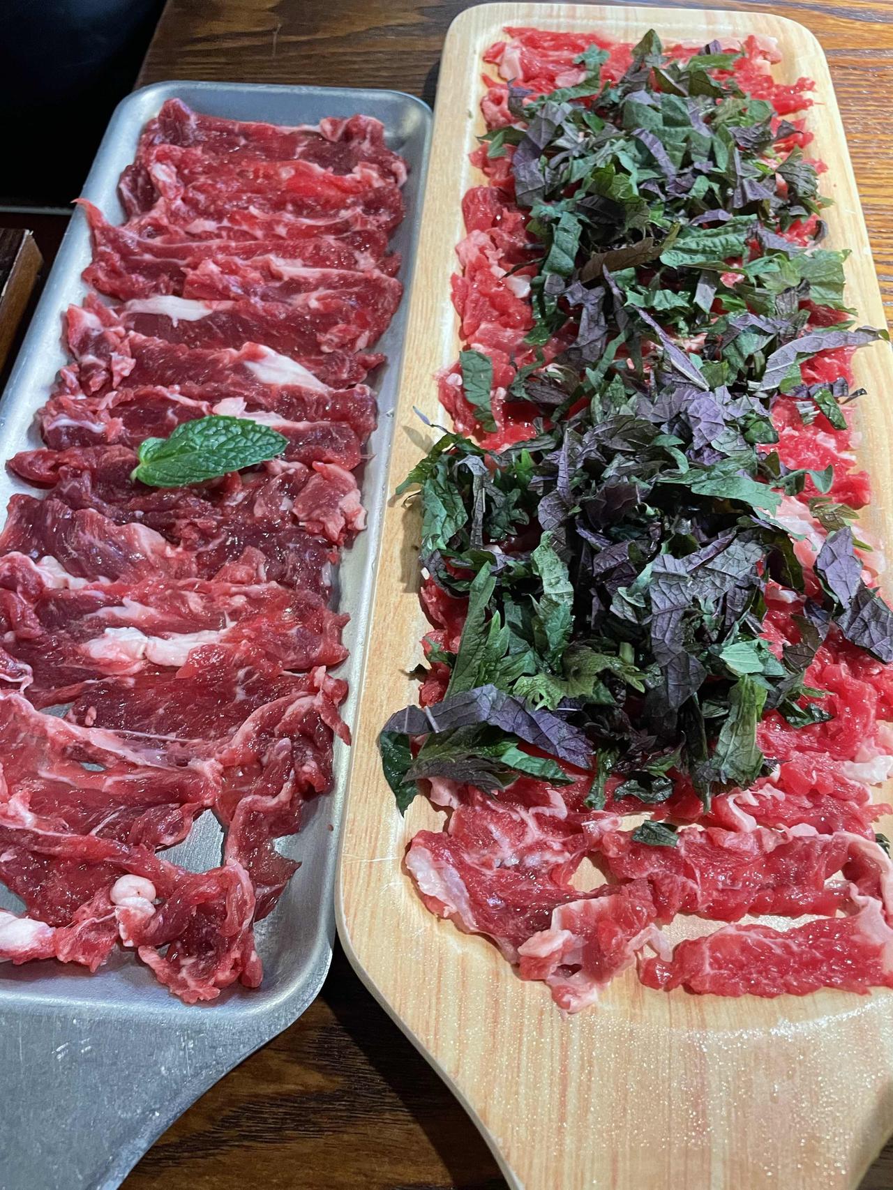 年关将近，每天都有饭局，天天吃的溜圆，减肥之路，难于上青天呐。